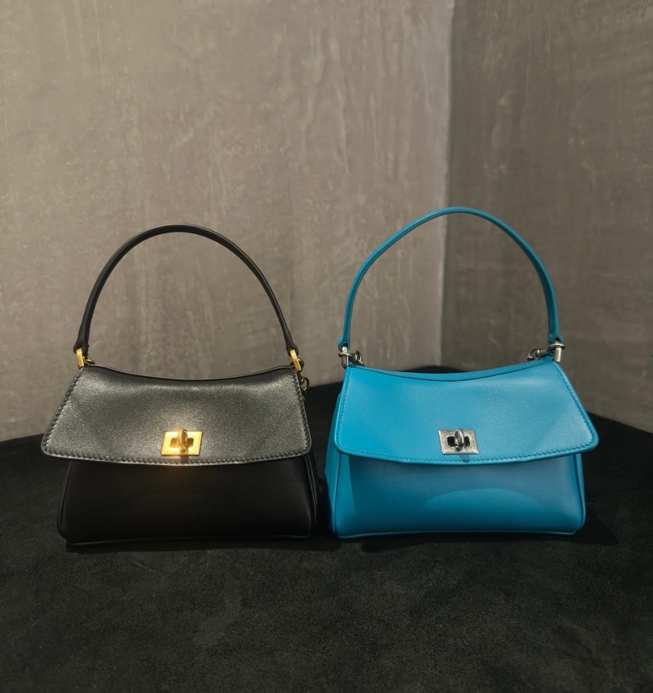 BALENCIAGA Hourglass Small