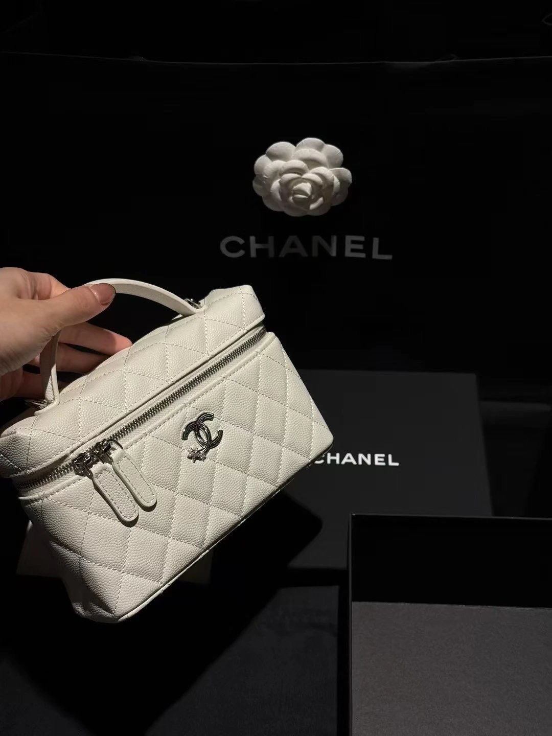 CHANEL 22